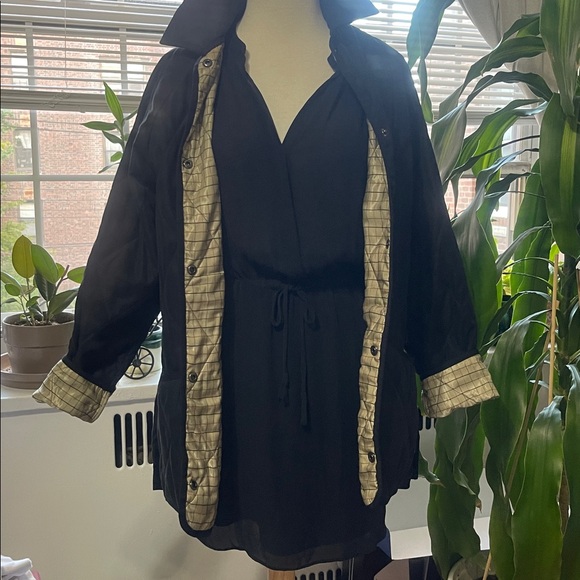 Barbour Woman’s Jacket black and plaid inside size US6